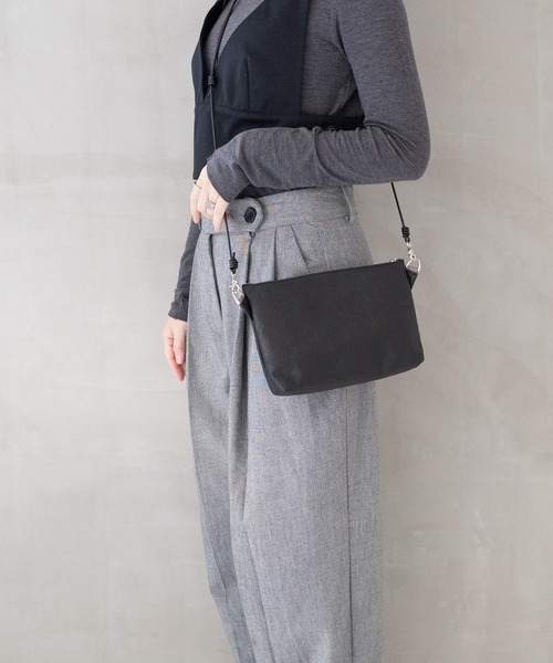 Senti(センティ)の「【 SENTI 】Dyneema(R) Leather 2WAY SACOCHE 超軽量ダイニーマレザー2WAYサコッシュ 3033(ショルダーバッグ・メンズ・ブラック系その他/ブラック・FREE)」の21枚目の写真