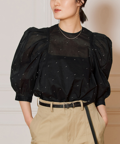 新品　IENA LA BOUCLE コットンオーガンザエンブロイダリーブラウス IENA LA BOUCLE コットンオーガンザエンブロイダリーパフィー