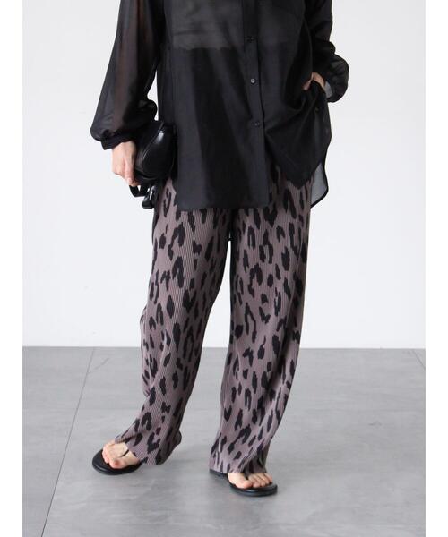 Lugnoncure（ルノンキュール）の「【セルフカット】柄アソートプリーツパンツ（その他パンツ・レディース・ブラック/ブラウン/グレー/オフホワイト・F）」の4枚目の写真