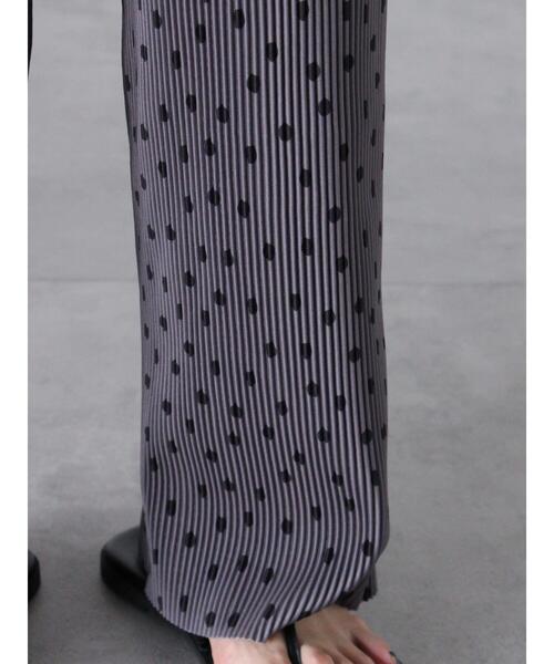 Lugnoncure（ルノンキュール）の「【セルフカット】柄アソートプリーツパンツ（その他パンツ・レディース・ブラック/ブラウン/グレー/オフホワイト・F）」の11枚目の写真