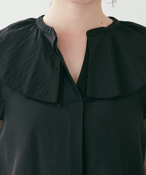 natural couture（ナチュラルクチュール）の「タックフリル衿スキッパーあきブラウス（シャツ/ブラウス・レディース・ラベンダー/ブルー/ブラック/オフホワイト・FREE）」の15枚目の写真