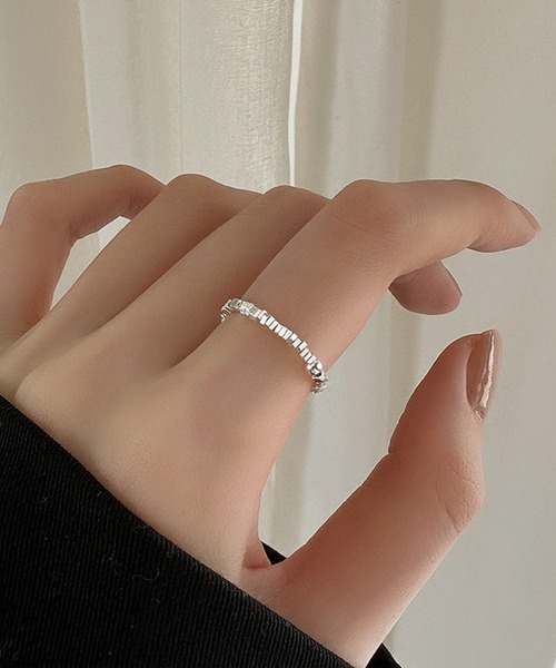Leja(レジャ)の「【LEJA】シルバーストーンリング結婚式 パーティー 成人式 二次会 同窓会 お呼ばれ オケージョン 20代 30代(リング・レディース・シルバー・FREE)」の1枚目の写真
