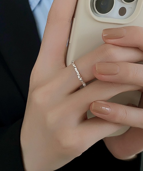 Leja(レジャ)の「【LEJA】シルバーストーンリング結婚式 パーティー 成人式 二次会 同窓会 お呼ばれ オケージョン 20代 30代(リング・レディース・シルバー・FREE)」の3枚目の写真