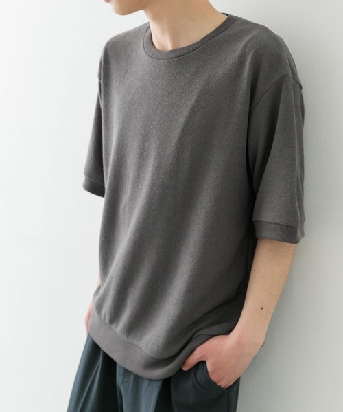 ITEMS URBANRESEARCH（アイテムズ アーバンリサーチ）の「クレープジョーゼットクルーネック Tシャツ（Tシャツ/カットソー・メンズ・ベージュ/チャコールグレー/カーキ/ブラック・SMALL/MEDIUM/LARGE）」の19枚目の写真