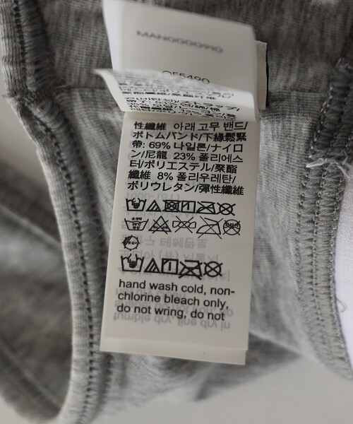 Calvin Klein Underwear（カルバンクラインアンダーウェア）の「Calvin Klein Underwear/カルバンクライン SCOOP BACK LL BRALET / QF5490 / スクープ バック ライトリー ラインド ブラレット（スポーツブラ・レディース・ブラック/グレー・SMALL）」の7枚目の写真