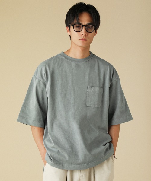 VERON(ヴァロン)の「ピグメント米綿(USAコットン)天竺グラスポケット付きクルーネック半袖ボクシーTシャツ(Tシャツ/カットソー・メンズ・スミクロ/ブラック/オリーブ/グレー・L/M)」の2枚目の写真