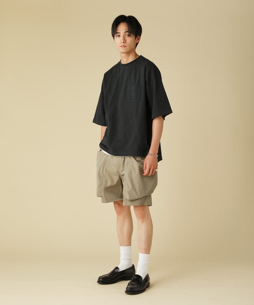 VERON(ヴァロン)の「ピグメント米綿(USAコットン)天竺グラスポケット付きクルーネック半袖ボクシーTシャツ(Tシャツ/カットソー・メンズ・スミクロ/ブラック/オリーブ/グレー・L/M)」の15枚目の写真