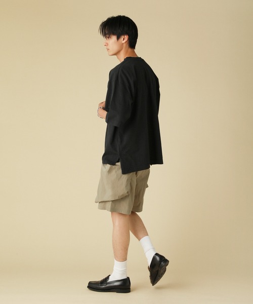 VERON(ヴァロン)の「ピグメント米綿(USAコットン)天竺グラスポケット付きクルーネック半袖ボクシーTシャツ(Tシャツ/カットソー・メンズ・スミクロ/ブラック/オリーブ/グレー・L/M)」の17枚目の写真