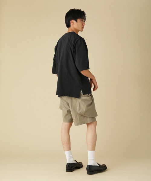 VERON(ヴァロン)の「ピグメント米綿(USAコットン)天竺グラスポケット付きクルーネック半袖ボクシーTシャツ(Tシャツ/カットソー・メンズ・スミクロ/ブラック/オリーブ/グレー・L/M)」の19枚目の写真
