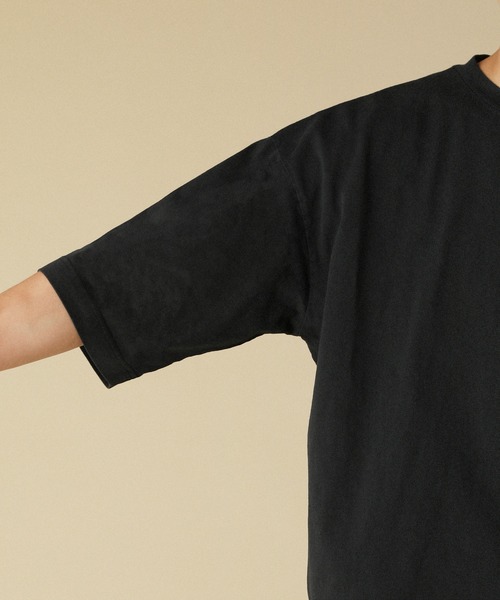 VERON(ヴァロン)の「ピグメント米綿(USAコットン)天竺グラスポケット付きクルーネック半袖ボクシーTシャツ(Tシャツ/カットソー・メンズ・スミクロ/ブラック/オリーブ/グレー・L/M)」の9枚目の写真