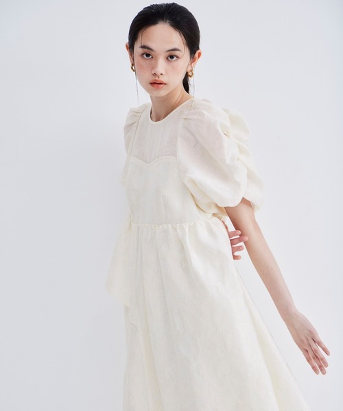 ANDRESD（アンドレスド）の「バブルスリーブジャガードドレス / bubble sleeve jacquard dress（ドレス・レディース・ピンク/グレー/ブラック/ブロンズ/イエロー/ライトグレー/ベージュ/ブラック×ホワイト/アイボリー・S/M/L/MT/LT）」の22枚目の写真
