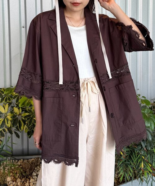 CIAOPANIC TYPY(チャオパニックティピー)の「切替レースオーバー5分袖ジャケット(シャツ/ブラウス・レディース・カーキ/ブラック/ホワイト/ブラウン・SMALL/MEDIUM)」の3枚目の写真