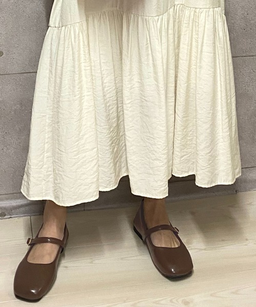 NANEA(ナネア)の「スクエアトゥメリージェーンパンプス(パンプス・レディース・ブラック/シルバー/ブラウン・X-LARGE/LARGE/MEDIUM/SMALL)」の12枚目の写真