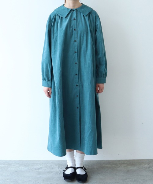 bulle de savon（ビュルデサボン）の「21Wシャツコール 角衿ギャザーワンピース（ワンピース・レディース・ブルー/チャコールグレー/キナリ・FREE）」の9枚目の写真