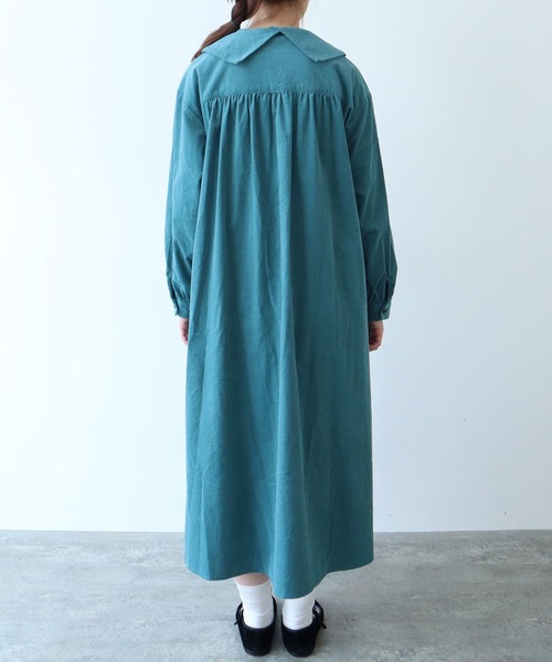 bulle de savon（ビュルデサボン）の「21Wシャツコール 角衿ギャザーワンピース（ワンピース・レディース・ブルー/チャコールグレー/キナリ・FREE）」の11枚目の写真