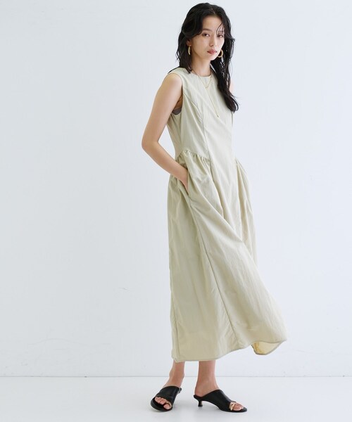 GALLEST(ギャレスト)の「ナイロンタスランワンピース(ワンピース・レディース・ブラック/ベージュ・38)」の3枚目の写真