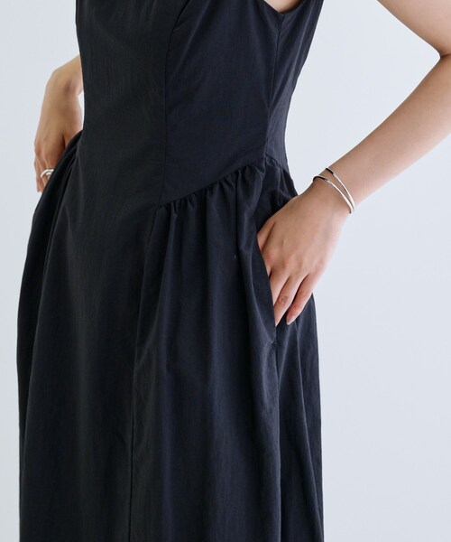 GALLEST(ギャレスト)の「ナイロンタスランワンピース(ワンピース・レディース・ブラック/ベージュ・38)」の16枚目の写真