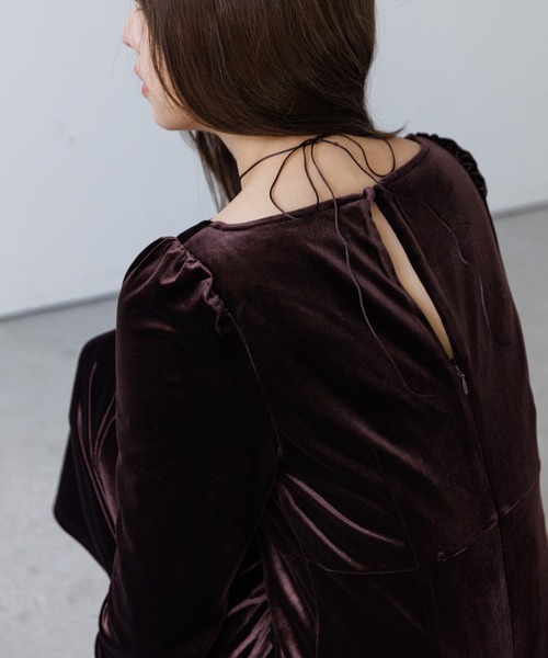 SENEE（セニー）の「velour ribbon one-piece（ベロアリボンワンピース）（ワンピース・レディース・ブラウン/ブラック・MEDIUM/SMALL）」の17枚目の写真