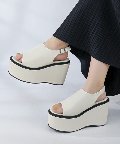 LOVEHUNTER(ラブハンター)の「LOVEHUNTER/+10.5cm ボリュームソール カバードサンダル(2244)(サンダル・レディース・ホワイト/ブラック/シルバー/アイボリー・LL/S/M/L)」の3枚目の写真