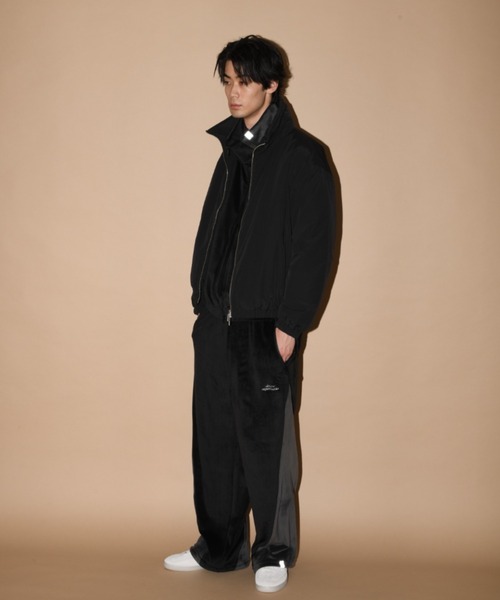 SUPERTHANKS（スーパーサンクス）の「Wファスナージャケットブルゾン(コットンナイロン)Zip-up Padded Short Jacket（ブルゾン・メンズ・ブラック/グレイッシュベージュ/チャコールグレー・L/M/S）」の4枚目の写真