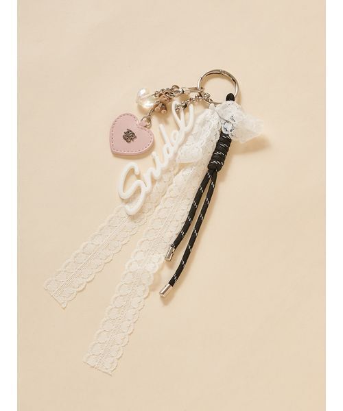 SNIDEL(スナイデル)の「ラバーロゴチャーム(チャーム・レディース・マスタード/ラベンダー/ホワイト・F)」の2枚目の写真