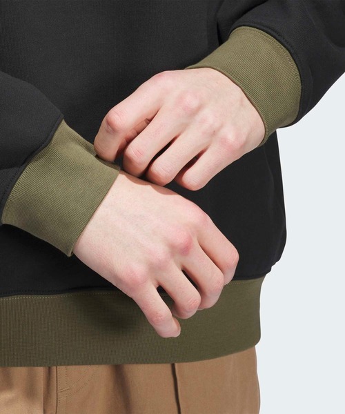 adidas（アディダス）の「スケートボーディングの刺しゅう入りG クルーネックセーター / トレーナー / アディダスオリジナルス adidas Originals（スウェット・メンズ・ブラック・X-SMALL/X-LARGE/SMALL/MEDIUM/LARGE/3XL/XX-LARGE）」の6枚目の写真