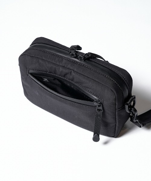MAKAVELIC(マキャベリック)の「Core 2way Shoulder Bag(バックパック/リュック・メンズ・ダークネイビー/カーキ・ONESIZE)」の6枚目の写真