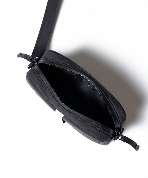 MAKAVELIC(マキャベリック)の「Core 2way Shoulder Bag(バックパック/リュック・メンズ・ダークネイビー/カーキ・ONESIZE)」の7枚目の写真