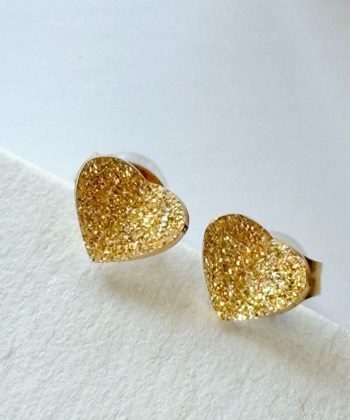 ciite' surgical stainless(シーテサージカルステンレス)の「【 金属アレルギー対応 】グリッターハートピアス サージカルステンレス(両耳用)(ピアス(両耳用)・レディース・ゴールド/シルバー・FREE)」の5枚目の写真
