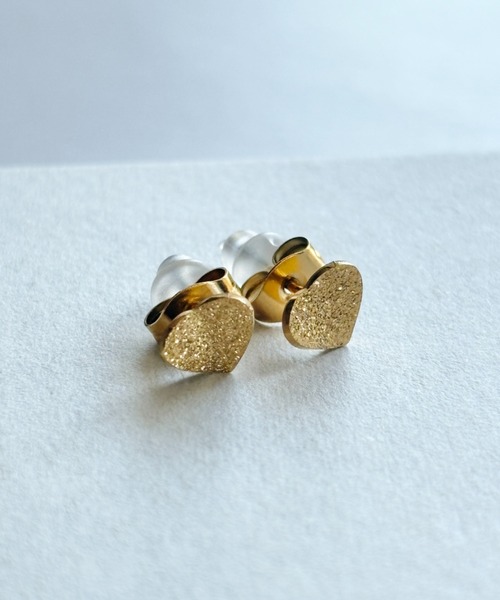 ciite' surgical stainless(シーテサージカルステンレス)の「【 金属アレルギー対応 】グリッターハートピアス サージカルステンレス(両耳用)(ピアス(両耳用)・レディース・ゴールド/シルバー・FREE)」の6枚目の写真
