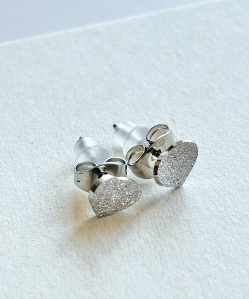 ciite' surgical stainless(シーテサージカルステンレス)の「【 金属アレルギー対応 】グリッターハートピアス サージカルステンレス(両耳用)(ピアス(両耳用)・レディース・ゴールド/シルバー・FREE)」の16枚目の写真