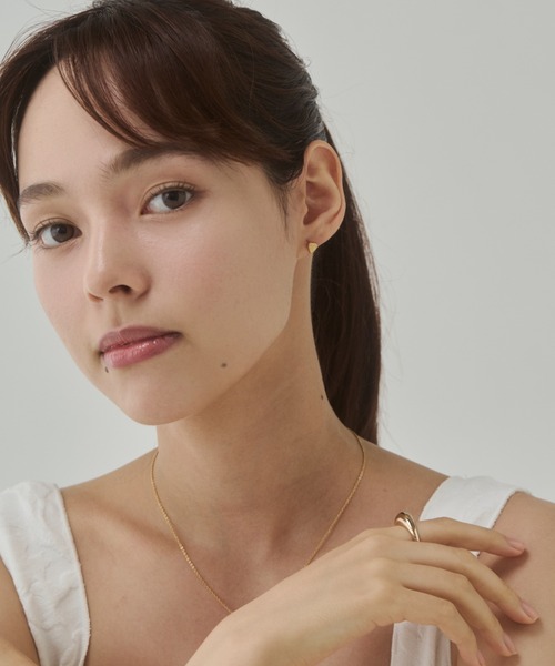 ciite' surgical stainless(シーテサージカルステンレス)の「【 金属アレルギー対応 】グリッターハートピアス サージカルステンレス(両耳用)(ピアス(両耳用)・レディース・ゴールド/シルバー・FREE)」の3枚目の写真