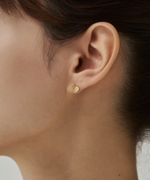 ciite' surgical stainless(シーテサージカルステンレス)の「【 金属アレルギー対応 】グリッターハートピアス サージカルステンレス(両耳用)(ピアス(両耳用)・レディース・ゴールド/シルバー・FREE)」の10枚目の写真
