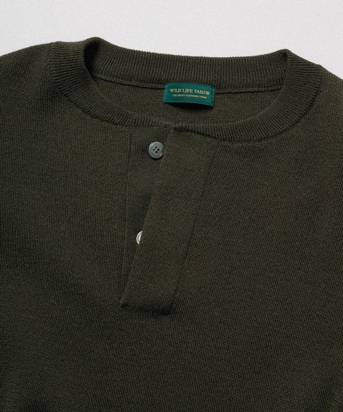 WILD LIFE TAILOR Adam et Rope'（ワイルドテーラーアダムエロペ　）の「【WILD LIFE TAILOR】HENLEY NECK LS KNIT（ニット/セーター・メンズ・ブラック/オリーブ・M/L）」の5枚目の写真