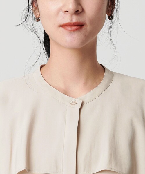 BEAUTY&YOUTH UNITED ARROWS(ビューティーアンドユースユナイテッドアローズ)の「【WEB限定 Wardrobe DAILY MINIMAL】フリルレイヤーブラウス ウォッシャブル(シャツ/ブラウス・レディース・ベージュ/ダークブラウン/オフホワイト・FREE)」の16枚目の写真