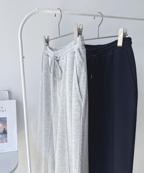 AS KNOW AS plus(アズノゥアズプラス)の「♪ゆるっとシルエット 裾ドロスト付き らくちんスウェットパンツ(スウェットパンツ・レディース・ブラック/杢グレー/ブラック系1/グレー系1・FREE)」の12枚目の写真