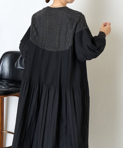 Jena espace merveilleux（ジェナ　エスパスメルヴェイユ）の「ケーブルニットプリーツワンピース（ワンピース・レディース・ブラック/ベージュ・FREE）」の6枚目の写真