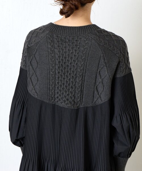 Jena espace merveilleux（ジェナ　エスパスメルヴェイユ）の「ケーブルニットプリーツワンピース（ワンピース・レディース・ブラック/ベージュ・FREE）」の12枚目の写真