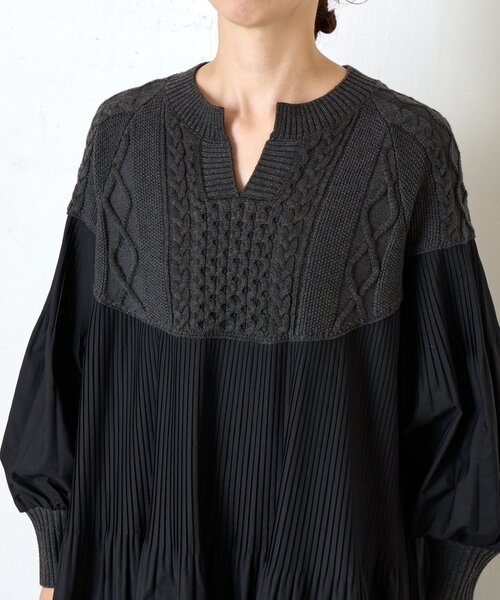 Jena espace merveilleux（ジェナ　エスパスメルヴェイユ）の「ケーブルニットプリーツワンピース（ワンピース・レディース・ブラック/ベージュ・FREE）」の14枚目の写真