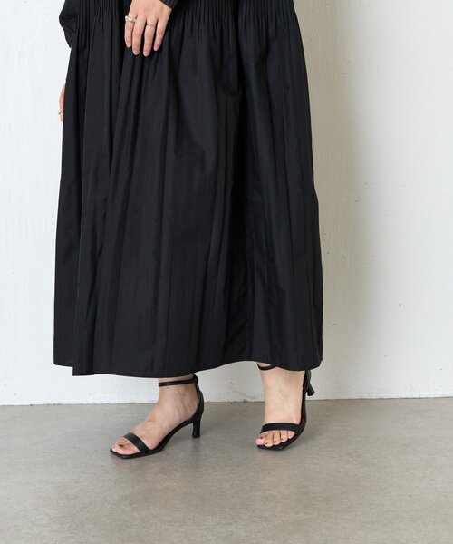 Jena espace merveilleux（ジェナ　エスパスメルヴェイユ）の「ケーブルニットプリーツワンピース（ワンピース・レディース・ブラック/ベージュ・FREE）」の16枚目の写真