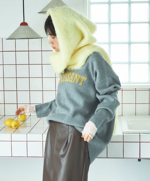 Doux archives(ドゥアルシーヴ)の「カレッジロゴニットプルオーバー(ニット/セーター・レディース・ベージュ/チャコールグレー/グレー・FREE)」の16枚目の写真