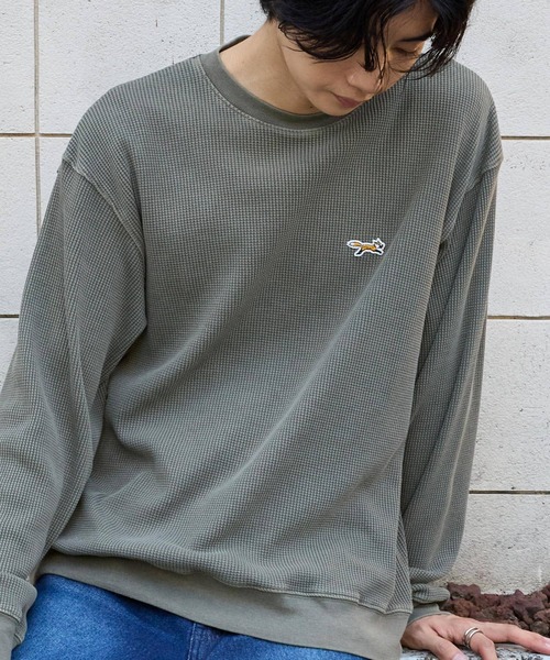 PENNEYS（ぺニーズ）の「PENNEYS/ペニーズ 別注 THE FOX ロゴワンポイント刺繍 ヴィンテージ加工 ヘビーワッフルクルーネックプルオーバー（Tシャツ/カットソー・レディース・ブラック/ブラウン/グレー/ブルー系/ネイビー/ワイン/カーキ/アイボリー・S/L/M）」の5枚目の写真