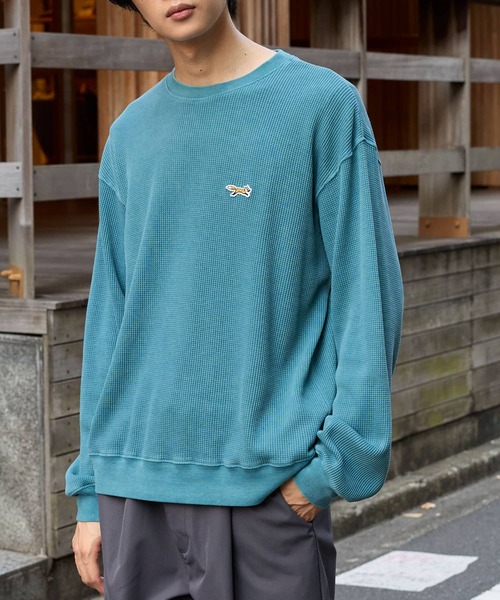 PENNEYS（ぺニーズ）の「PENNEYS/ペニーズ 別注 THE FOX ロゴワンポイント刺繍 ヴィンテージ加工 ヘビーワッフルクルーネックプルオーバー（Tシャツ/カットソー・レディース・ブラック/ブラウン/グレー/ブルー系/ネイビー/ワイン/カーキ/アイボリー・S/L/M）」の10枚目の写真