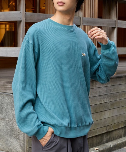 PENNEYS（ぺニーズ）の「PENNEYS/ペニーズ 別注 THE FOX ロゴワンポイント刺繍 ヴィンテージ加工 ヘビーワッフルクルーネックプルオーバー（Tシャツ/カットソー・レディース・ブラック/ブラウン/グレー/ブルー系/ネイビー/ワイン/カーキ/アイボリー・S/L/M）」の11枚目の写真