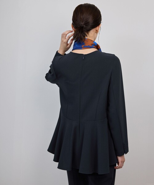 ROPE'（ロペ）の「トリアセダブルクロス デザインブラウス/イージーケア・セットアップ対応・25AW（シャツ/ブラウス・レディース・ネイビー・38/36）」の2枚目の写真