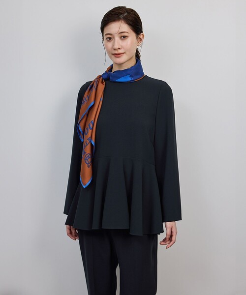 ROPE'（ロペ）の「トリアセダブルクロス デザインブラウス/イージーケア・セットアップ対応・25AW（シャツ/ブラウス・レディース・ネイビー・38/36）」の3枚目の写真