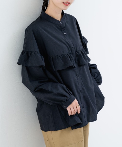 refinedworks（リファインドワークス）の「【refinedworks】華やぎを添える フリルブラウス（シャツ/ブラウス・レディース・ブラック/オフホワイト/ブラウン・FREE）」の2枚目の写真