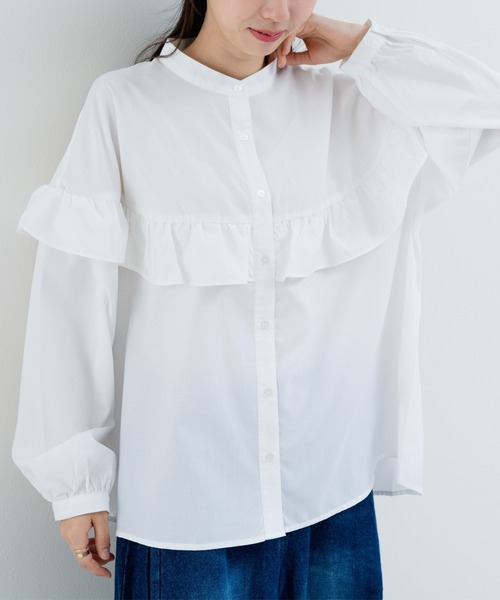 refinedworks（リファインドワークス）の「【refinedworks】華やぎを添える フリルブラウス（シャツ/ブラウス・レディース・ブラック/オフホワイト/ブラウン・FREE）」の4枚目の写真