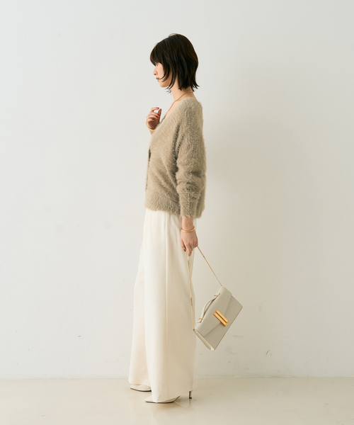 EMMA　ROUGE VIF（エマルージュヴィフ）の「【一部店舗限定】【3サイズ展開】ベルト付きハイウエストタックパンツ（スラックス・レディース・オフホワイト/チャコールグレー・34/36/38）」の15枚目の写真