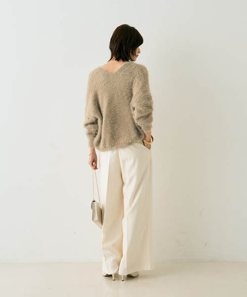 EMMA　ROUGE VIF（エマルージュヴィフ）の「【一部店舗限定】【3サイズ展開】ベルト付きハイウエストタックパンツ（スラックス・レディース・オフホワイト/チャコールグレー・34/36/38）」の16枚目の写真